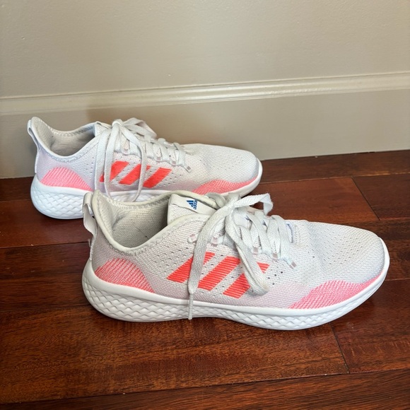 Adidas sz 8 Fluidflow 2.0 Running Shoe Casual Sneaker White Coral - Picture 4 of 9